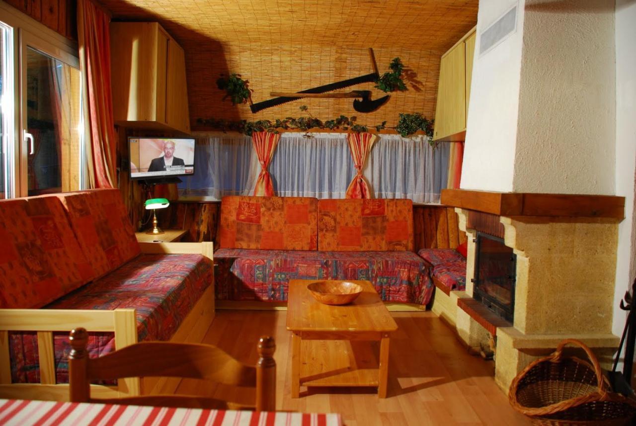 Chalets Des Trois Hetres Plombières-les-Bains Esterno foto